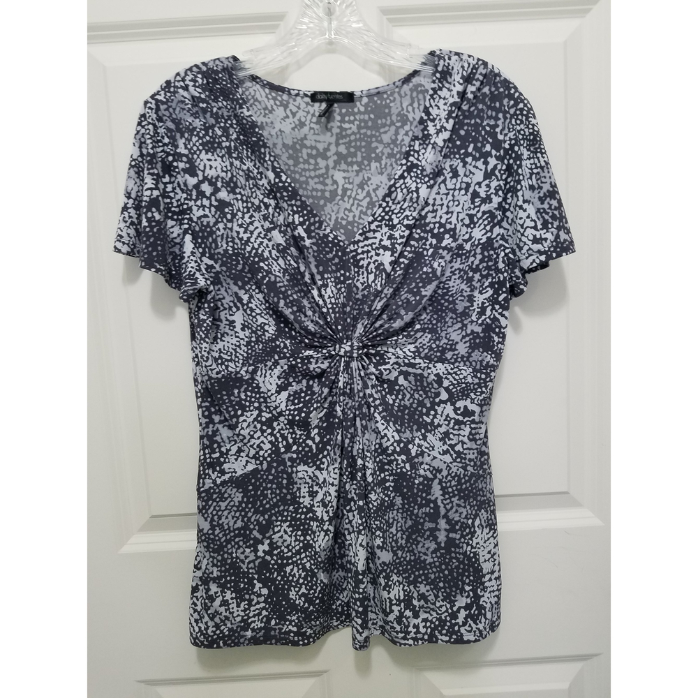 Daisy Fuentes Sz L Short Sleeve Twisted Front BOHO Gray V-NECK Women Top